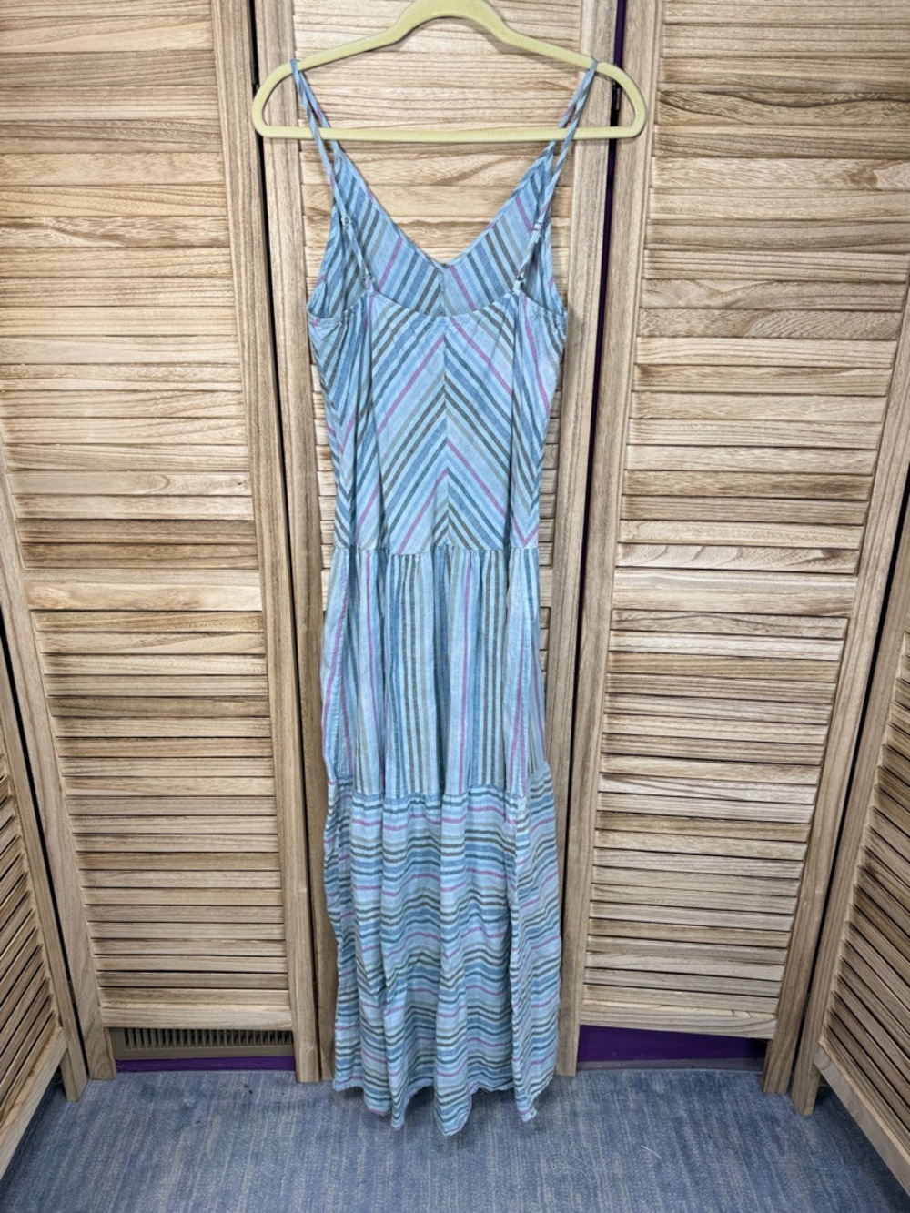 Self Contrast Striped V-Neck Maxi Dress in Light Blue & Pink Linen/Cotton Size M - Picture 6 of 11